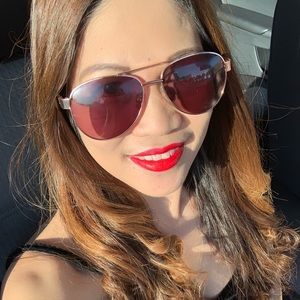 Meet your Posher, Teresita rose